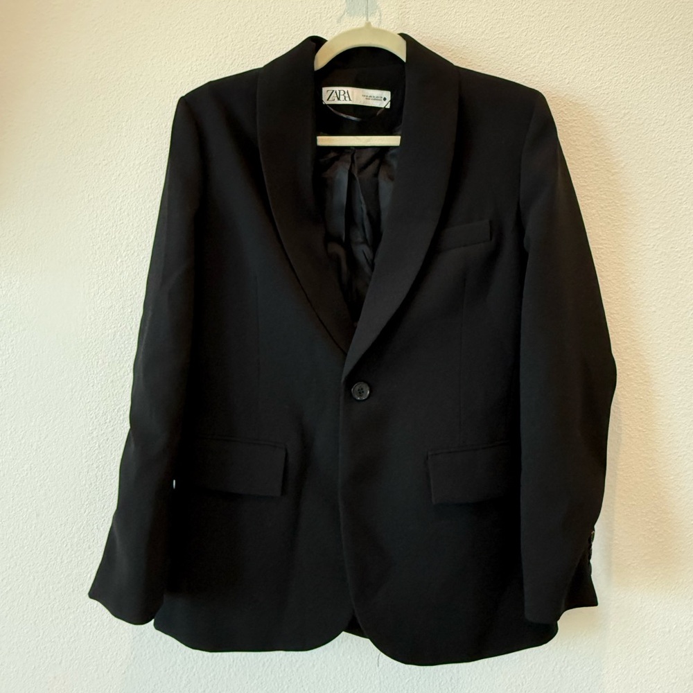 Zara Black Blazer Classic Tailored Design